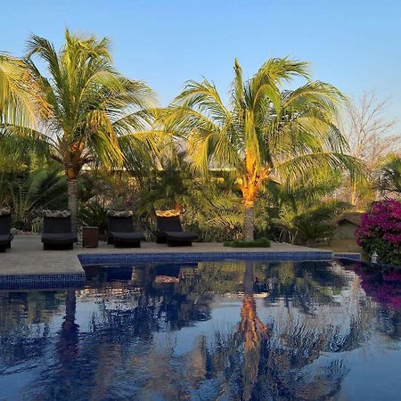 Soma Surf Resort Tola Luaran gambar