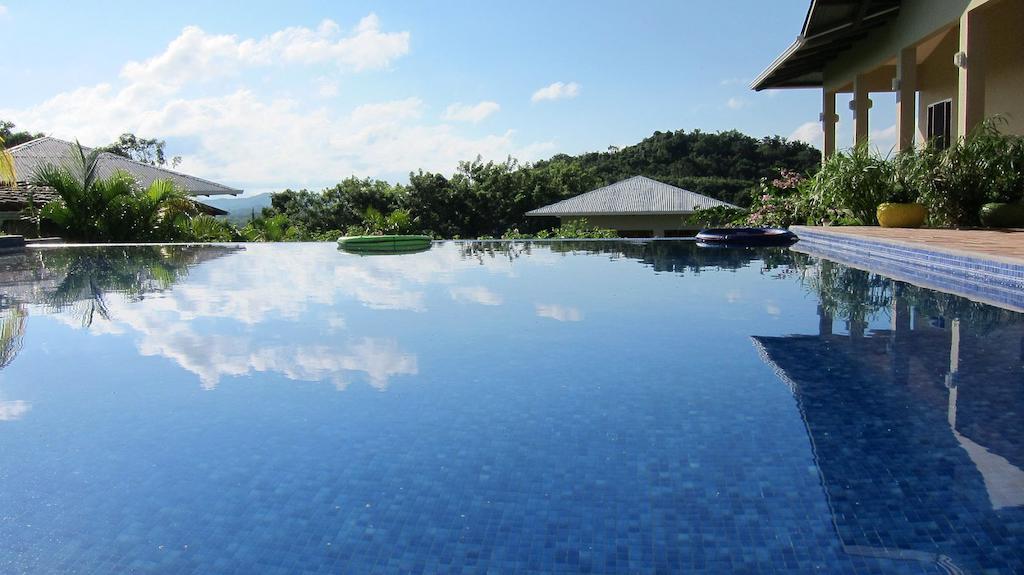 Soma Surf Resort Tola Luaran gambar