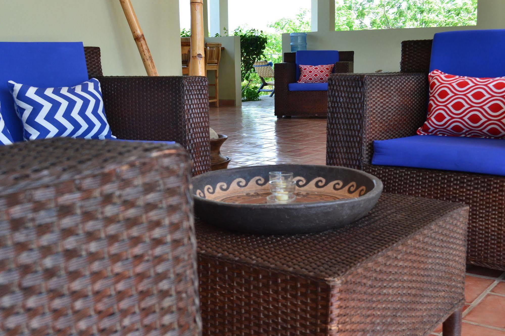 Soma Surf Resort Tola Luaran gambar
